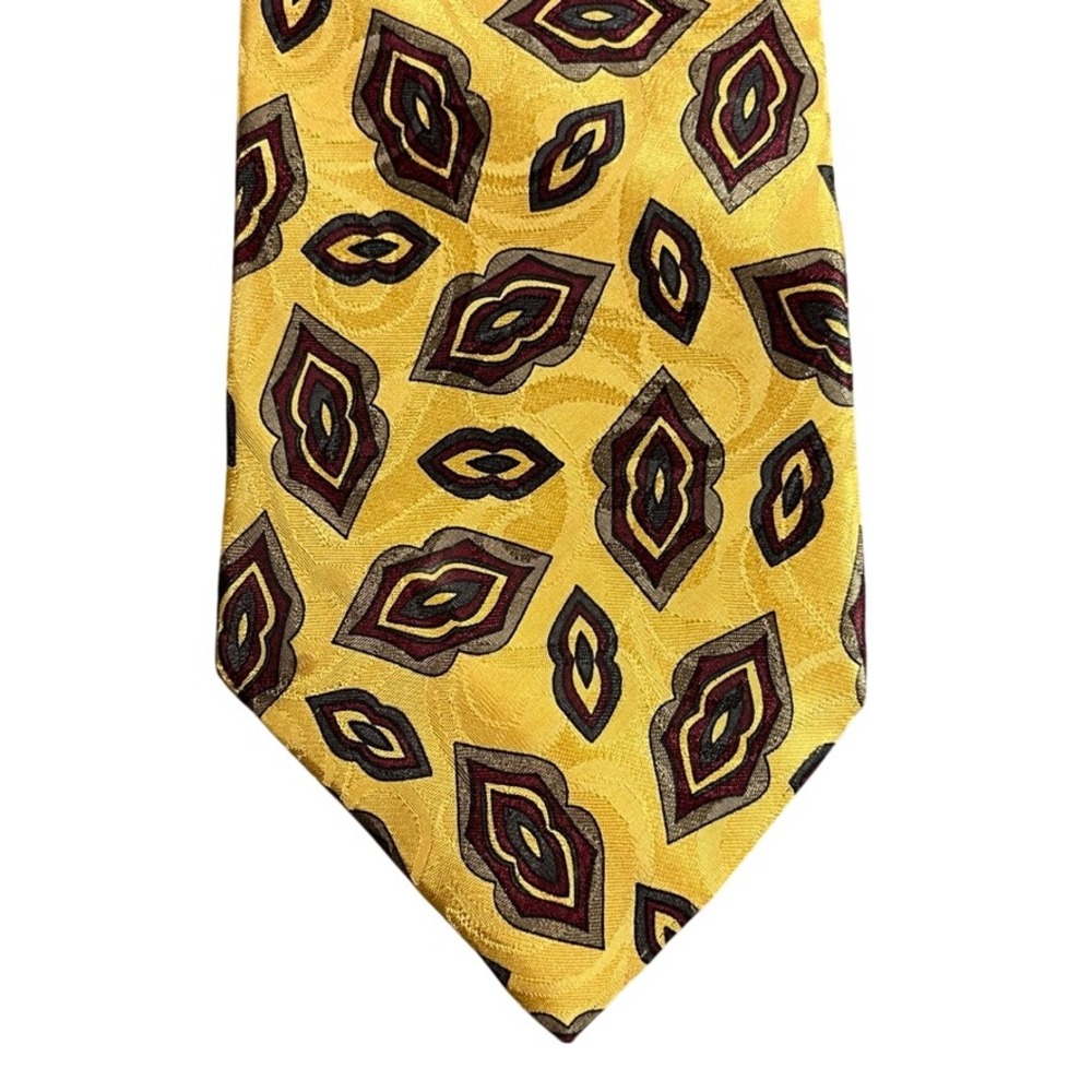 Strathmore by Anderson-Little Mens Silk Tie Yellow Geometric Diamond Burgundy